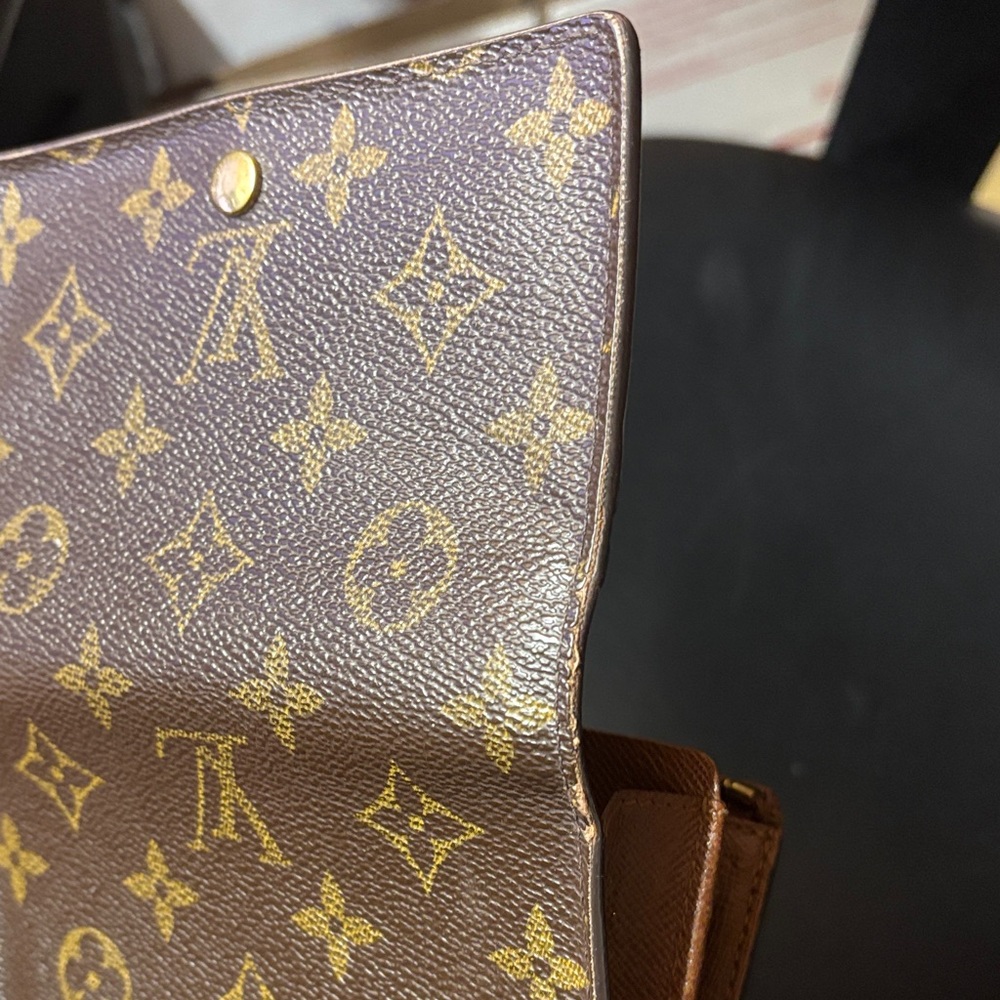 Louis Vuitton Monogram Canvas Brown Wallet - Picture 13 of 15